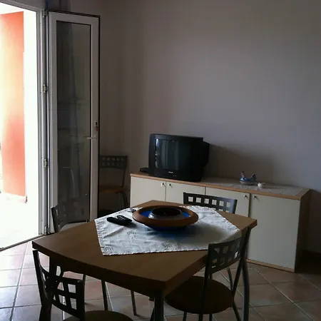 Valledoria Apartments Валледория